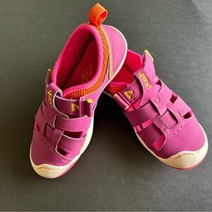 PLAE Sam 2.0 Sandal Outdoor Athletic Sandals with sole and toe protection.